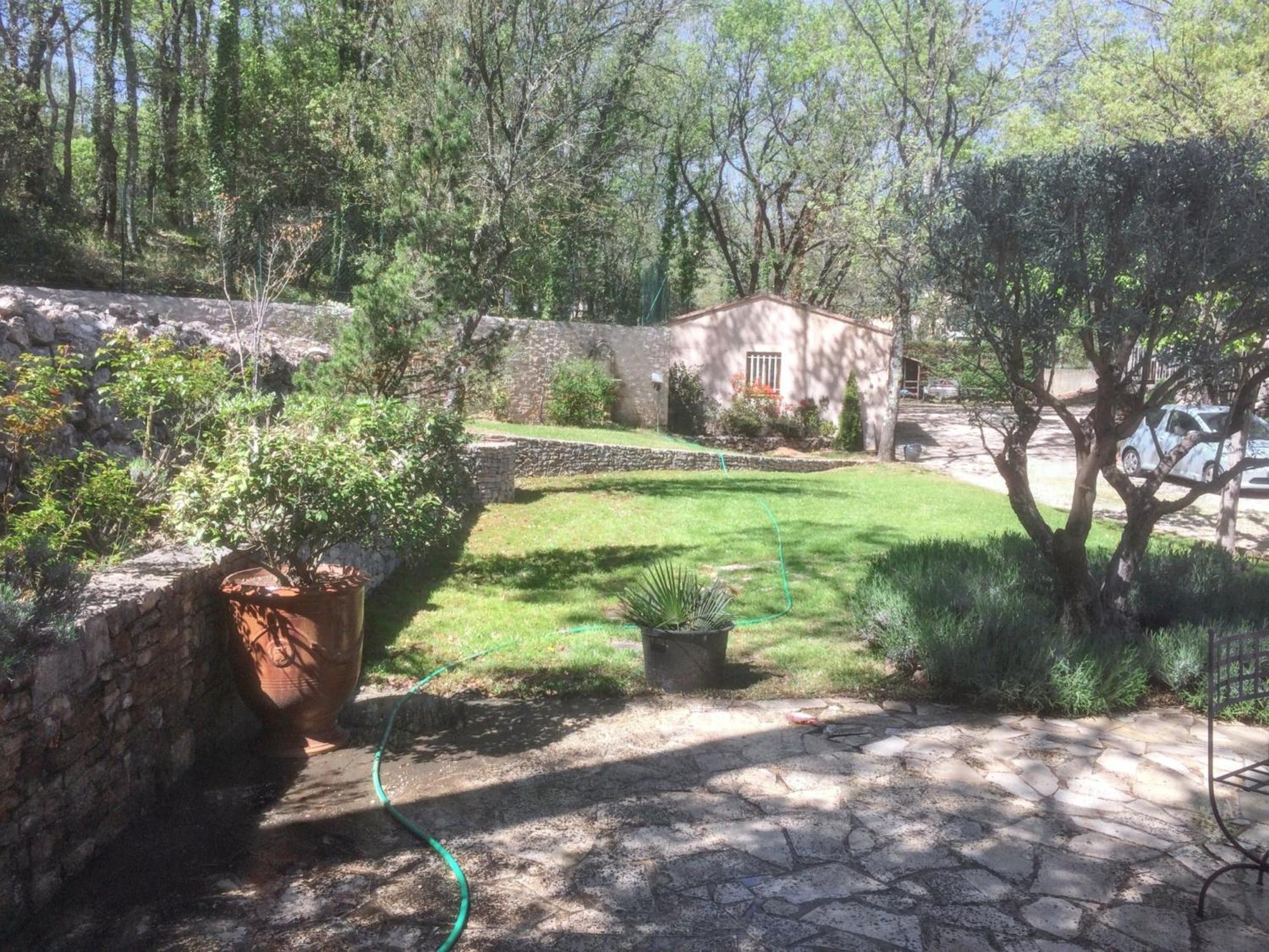 Villa Spacieuse Avec Piscine A Saint Maximin Exterior foto